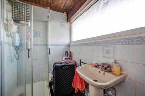 Shower room.jpg