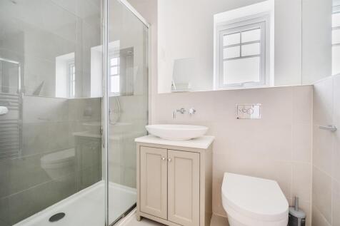 Family shower room