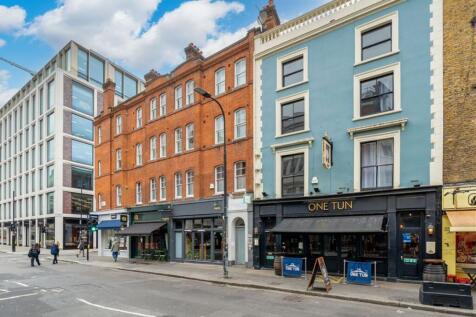 This fully furnished modern studio apartment is conveniently located in a secure building in the heart of Fitzrovia. The apartment has wooden floors throughout as well as good storage space.