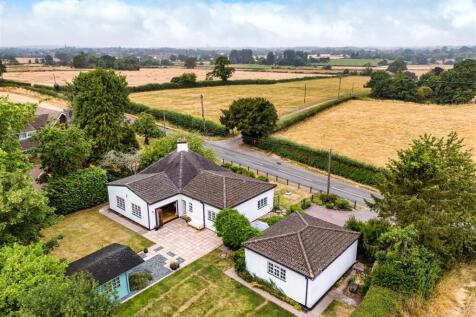 1 Claygates Bungalow-drone-1.jpg