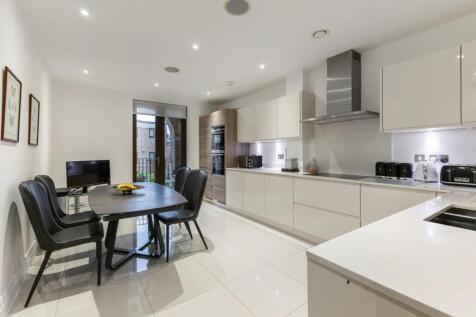 101908_12 Walled ...