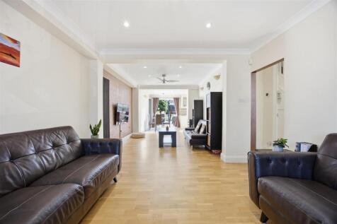 Double reception room