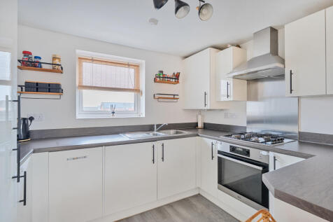 1384859-17-692438...