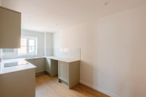 2 bed, 1 bath Flat in Bristol - Photo 9