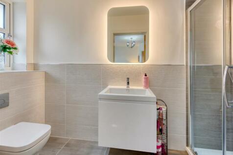 5a Ormes Lane-bed3 ensuite.jpg
