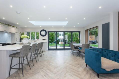 OPEN PLAN LIVING DINING KITCHEN