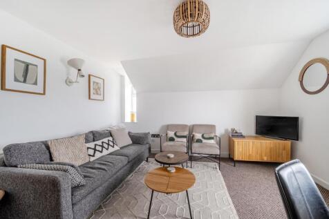 1380368-11-69132fe83dfeb