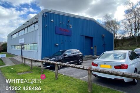 Office to rent in brierfield