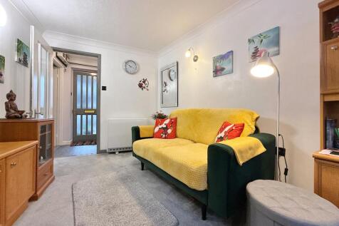 Lounge Area.JPG