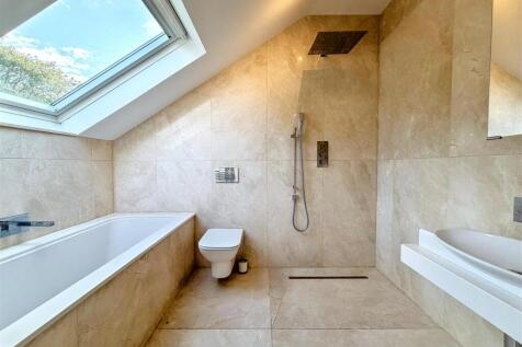 Bathroom En-suite