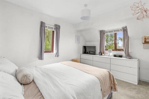 36 Windrush Court, HP13 7UL-6.jpg