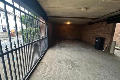 WhatsApp Image 2025-10-15 at 11.31.42 (2).jpeg