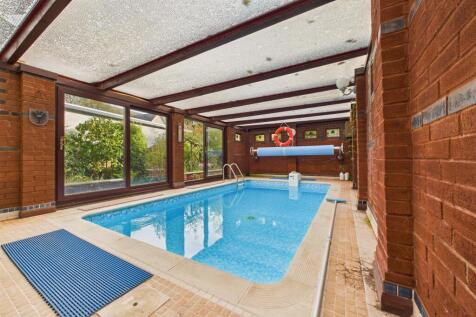 Cliff Lodge, 13 Old Teignmouth Road, Dawlish EX7 0