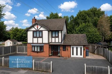 Large Three Bedroom Detached Family Home on an Ex