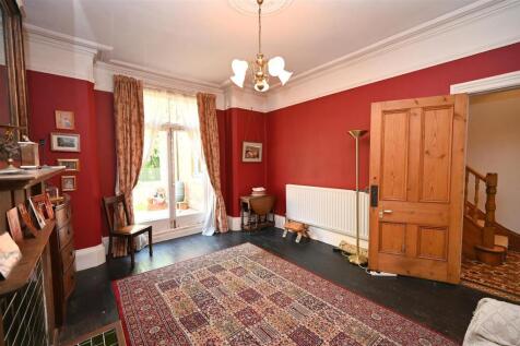 rear living room1.JPG