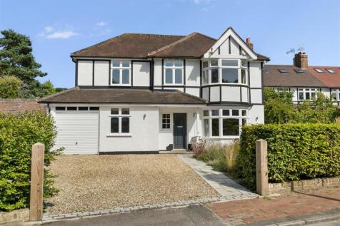 2 Meadow Road Claygate KT10-015.jpg