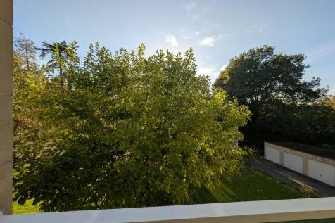 PXL_20251006_1547...