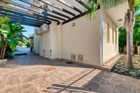 Drive way