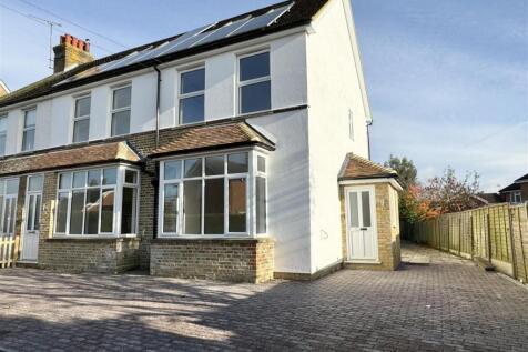 3 Bedroom Terraced in ME17 1JE