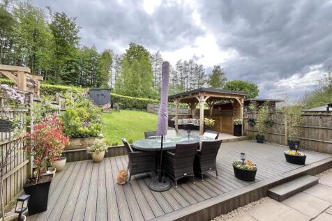 Parking & Gardens