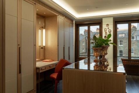 7 bed, 8 bath Town House in London - Photo 22