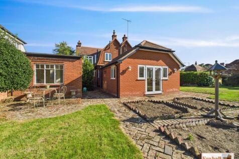 CAM02189G0-PR0473...