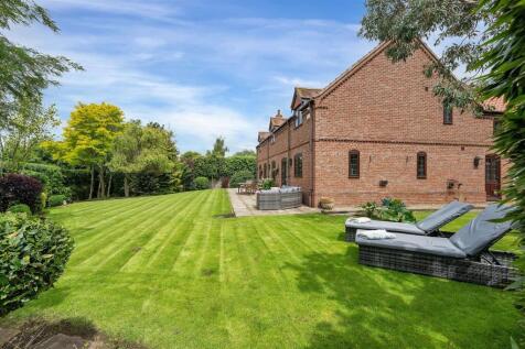 August Lodge PH-21.jpg