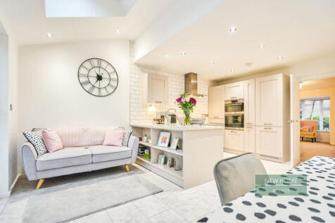 79663_12796324_IM...