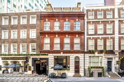 This two double bedroom, two bathroom property is situated in the sought after period conversion in the heart of Fenchurch Street. The property has a bright and spacious reception room and open-plan k