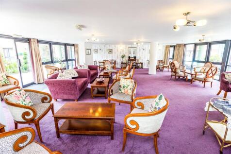 Forest Court- Lounge.jpg