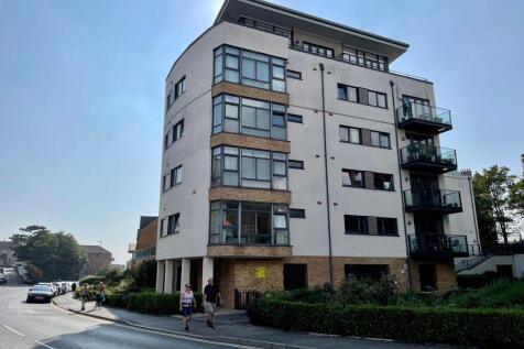 2 Bedroom Flat in BH5 1BP