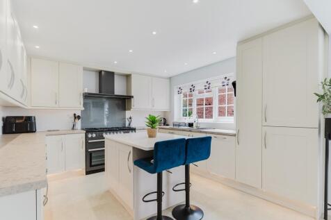 100 Connolly Drive, Rothwell (15 of 43).jpg