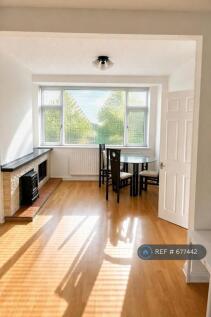 5 Bedroom Semi-Detached in EN3 5RP