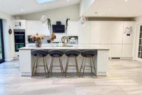 OPEN PLAN LOUNGE / KITCHEN / DINER / PLAYROOM