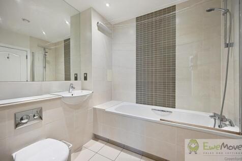 RCEWEMOVE- flat 46 luma apartments- bathroom 3 (1)