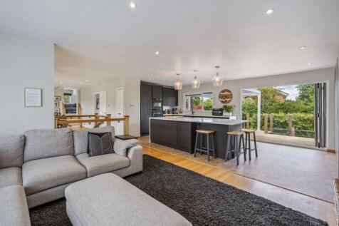 Sitting area and kitchen