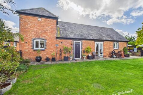 CAM02773G0-PR0357-STILL031