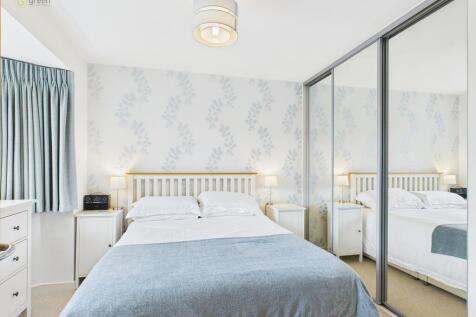 CAM03830G0-PR0216...