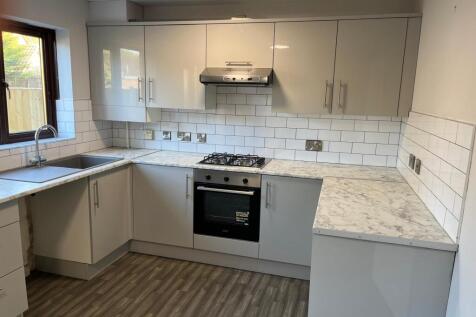 3 Bedroom Semi-Detached in TF1 3QY
