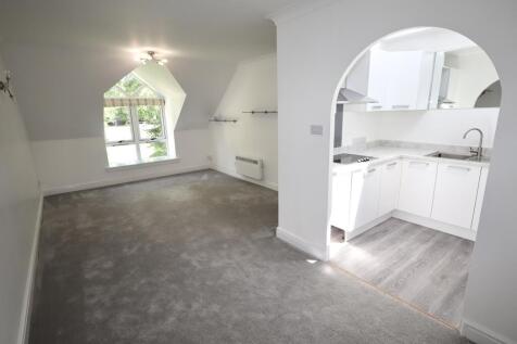 Sitting room / kitchen