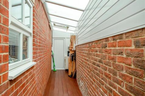 8701061-interior26.jpg