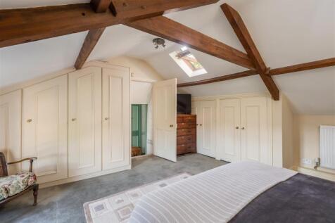 Rockery Cottage Bedroom 1-3.jpg