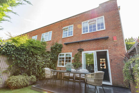 Decking with electric awning