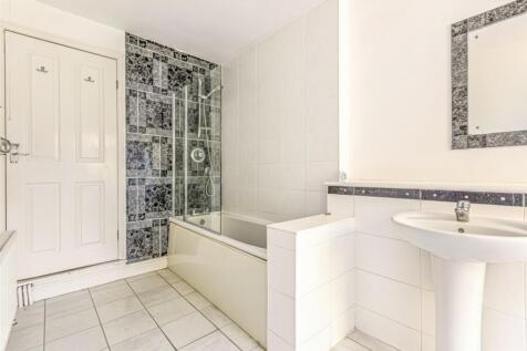 PrimeEdit_ClearRoom_Airbnb (7).jpg