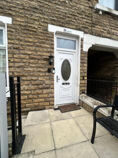 4 Bedroom Terraced in BD8 8AX
