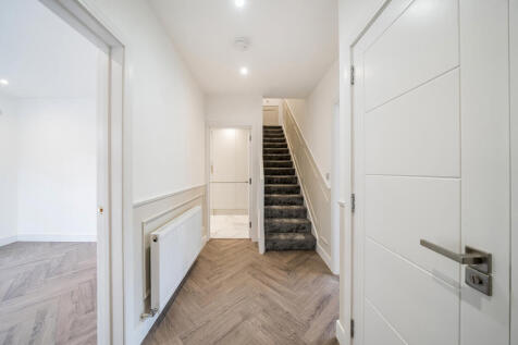 1372080-3-68f79a2...