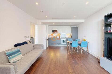 Let UK Home are excited to offer this spectacular one-bedroom apartment in the heart of Maine Tower part of the Harbour Central. The flat comprises a spacious open kitchen with a stylishly attached di