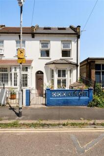 Farmer Road, E10