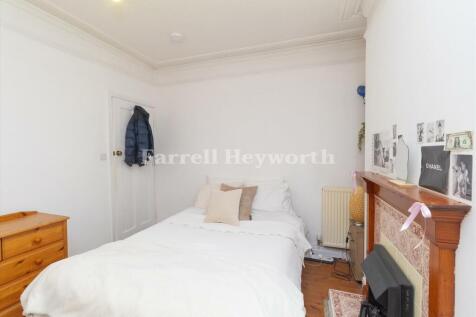 Dining room or Bedro