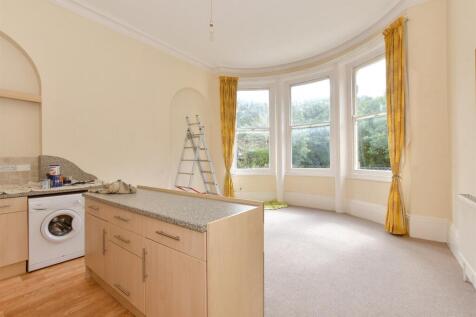 Kitchen/ Living Room